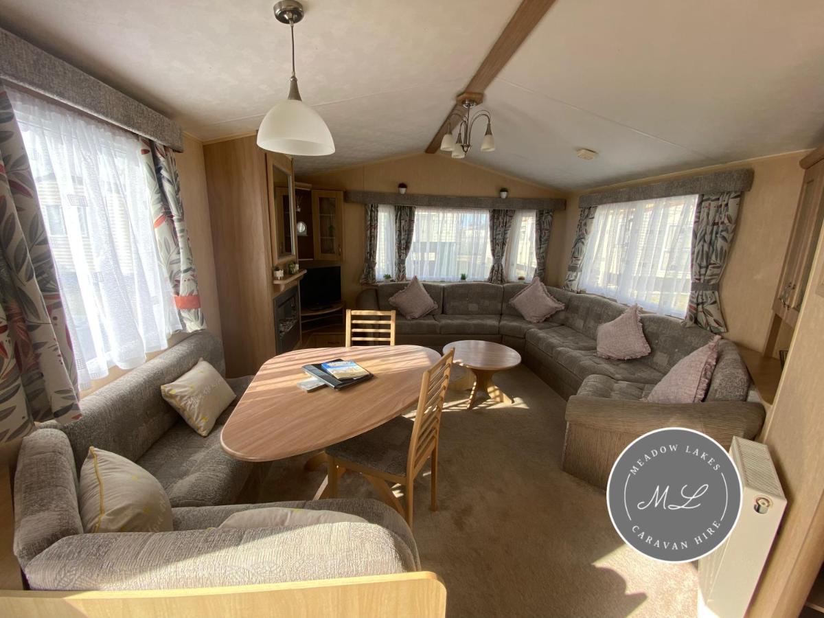 Coral Beach - Row 73 Van 2, Central Heating, Wifi, Bed Linen - Meadow Lakes Caravan & Lodge Hire Ingoldmells Eksteriør billede